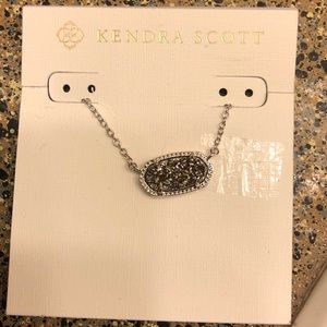 Kendra Scott necklace